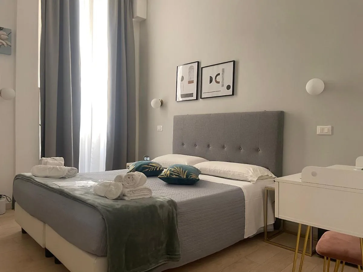 Ad Cavour Luxury Rooms Roma