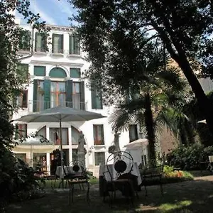 hotel-palazzo-abadessa.hotelslidodijesolo.com/