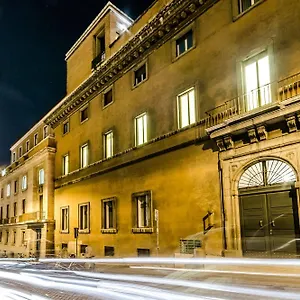 Bed & Breakfast Luxury H 2000, Rome